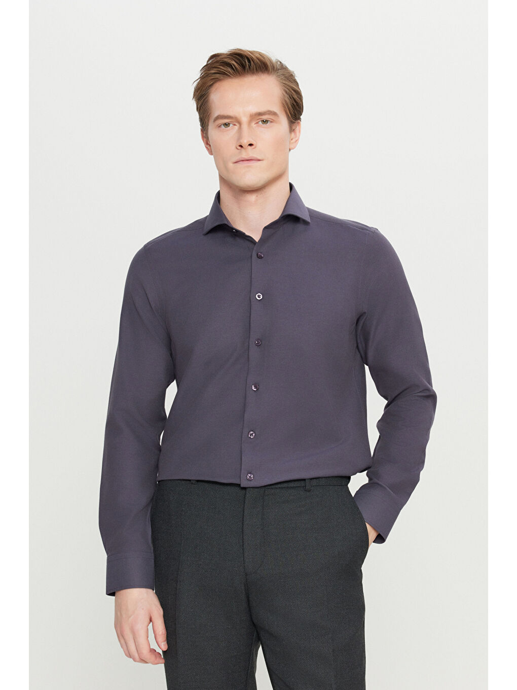 Erkek Antrasit Pamuklu Oxford Tailored Slim Fit Dar Kesim Küçük İtalyan Yaka Armürlü Gömlek