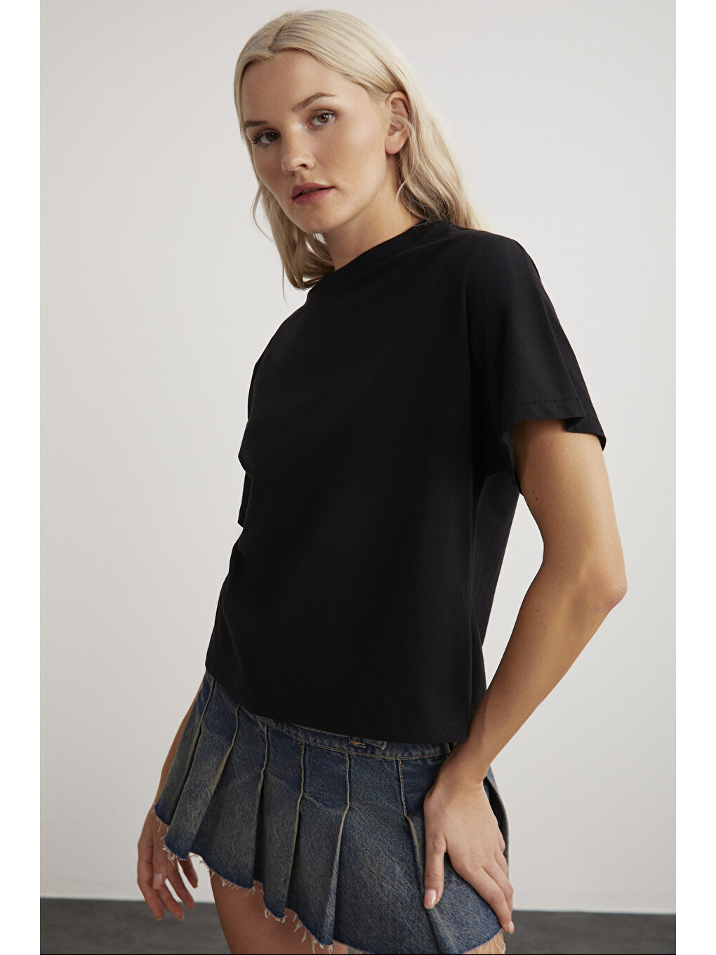 Siyah LOTTIE Kadın %100 Organik Pamuklu Regular Kalıp Bisiklet Yaka Basic Kısa Kollu SİYAH T-Shirt-4