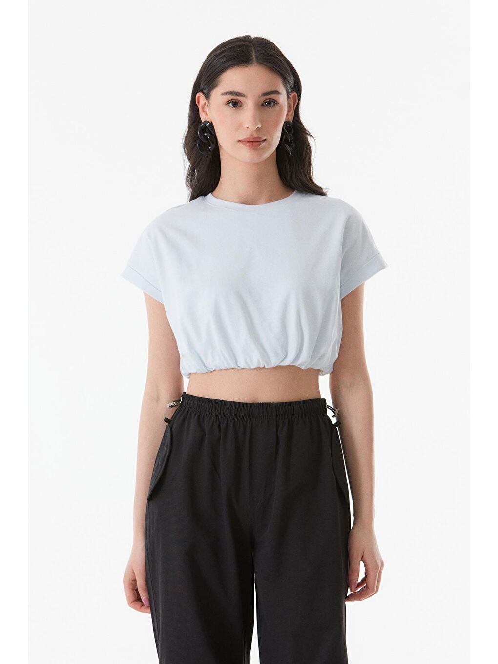 Beyaz Basic Altı Lastikli Crop Tişört-1