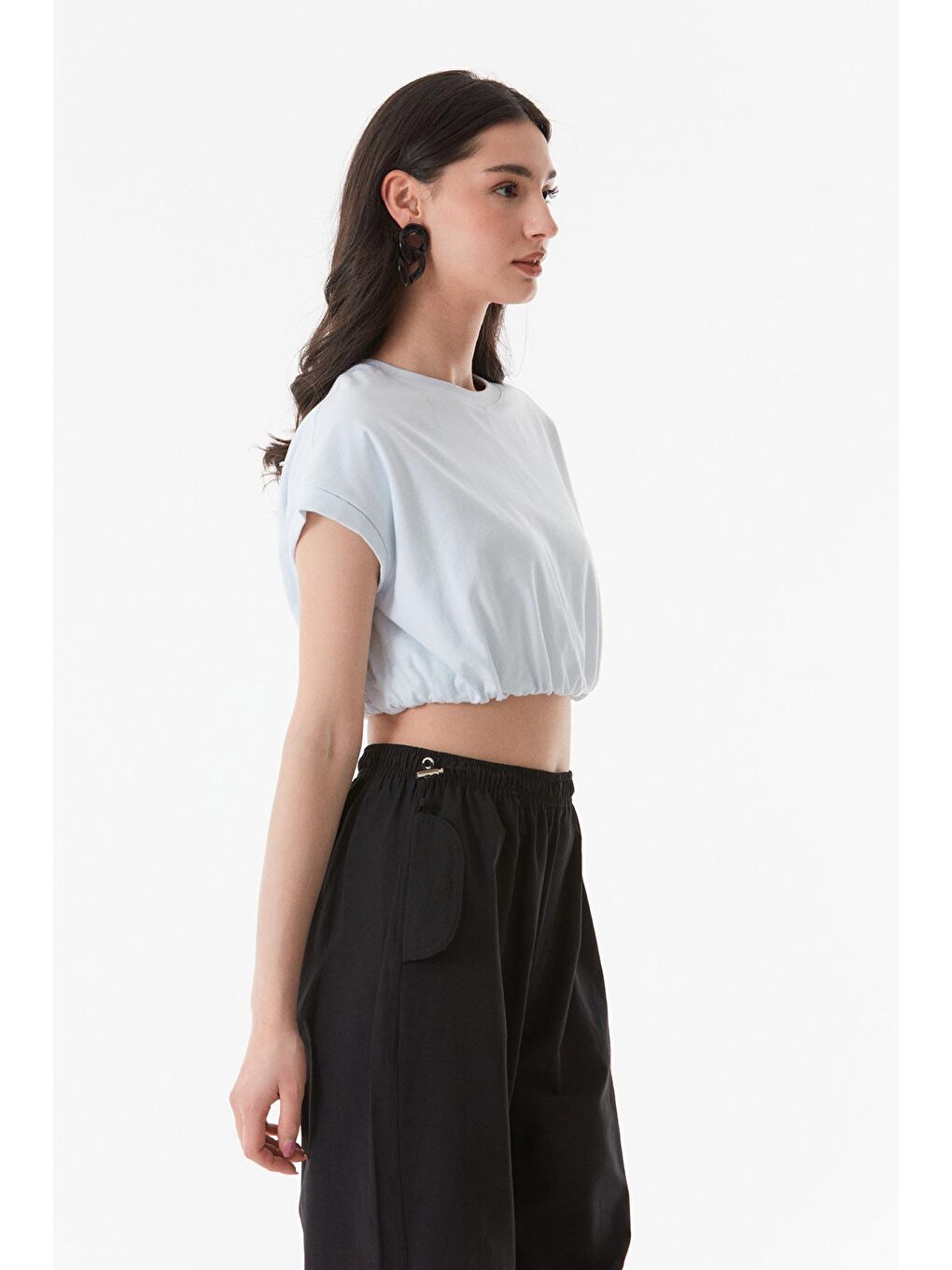 Beyaz Basic Altı Lastikli Crop Tişört-2