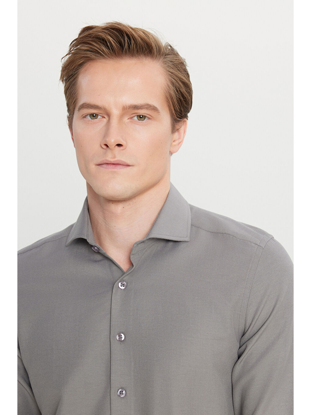 Erkek Gri Pamuklu Oxford Tailored Slim Fit Dar Kesim Küçük İtalyan Yaka Armürlü Gömlek-3