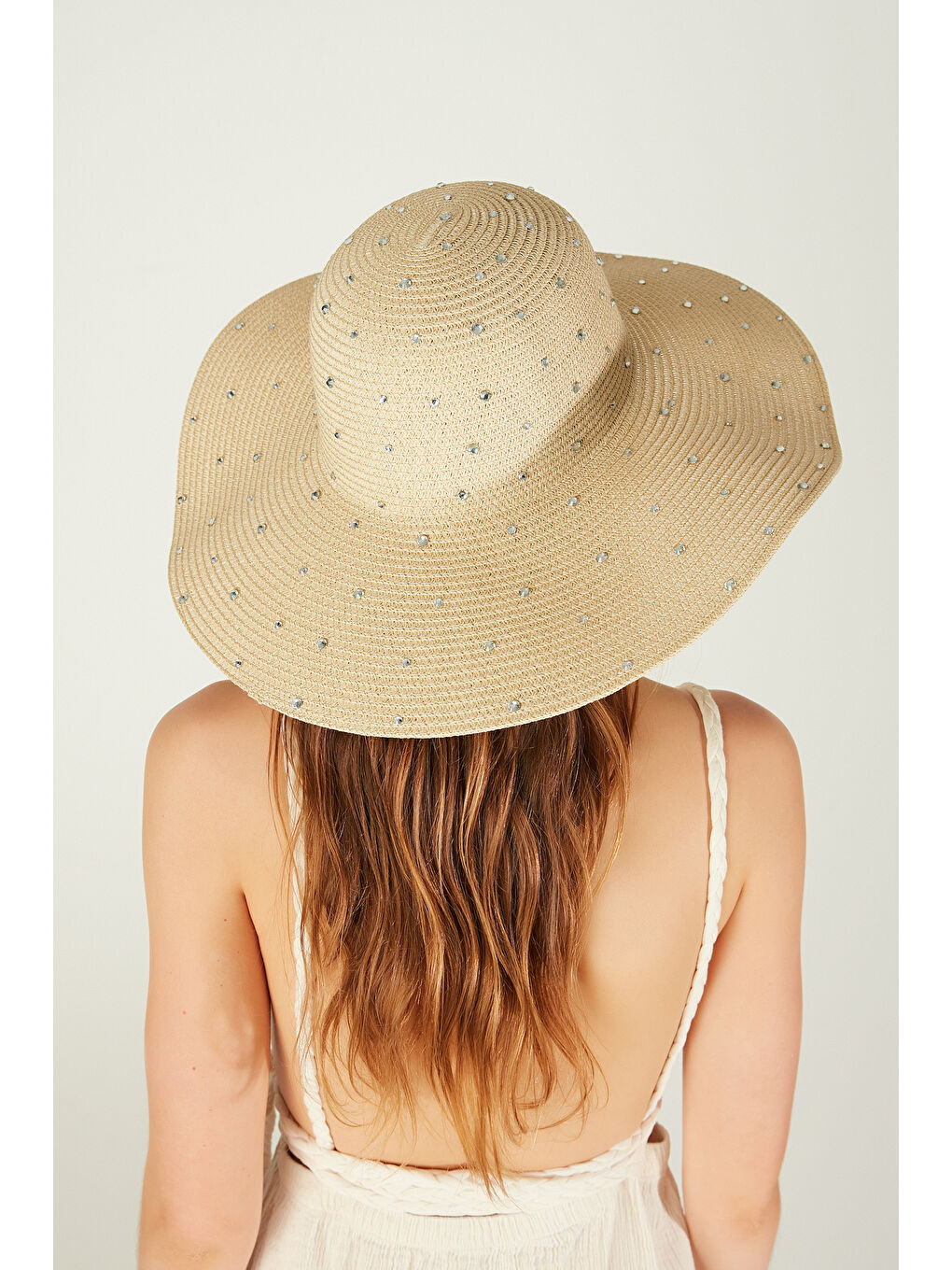 Bej Geniş Kenarlı Taş İşlemeli Doğal Hasır Şapka  Tasarım  Güneşten Koruma İçin İdeal HSR2085-1