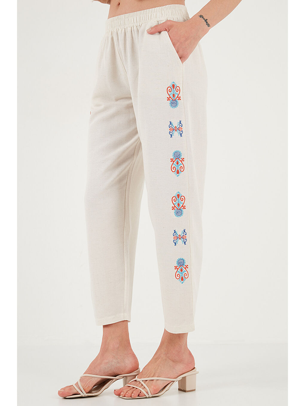 Bej Bohem İşlemeli Keten Ve Pamuk Karışımlı Şalvar Kadın Pantolon 5865050-4