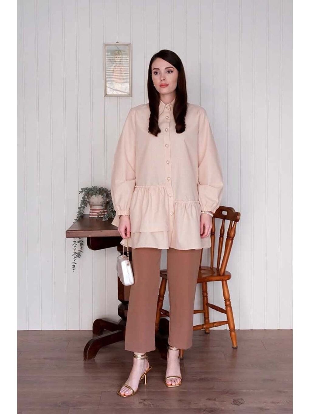 Ekru Krem Asimetrik Gömlek-1