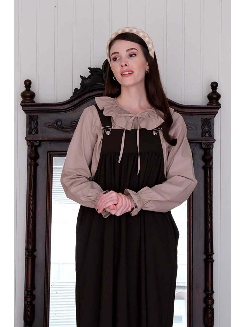 Bej Vizon Bebe Yaka Fiyonklu Gömlek-1