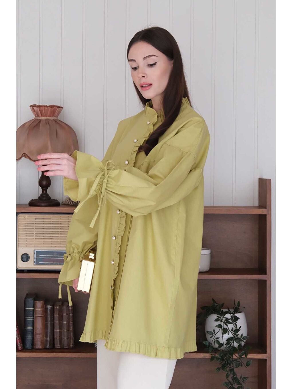 Soft Yeşil Kolu Büzgülü Gömlek-1