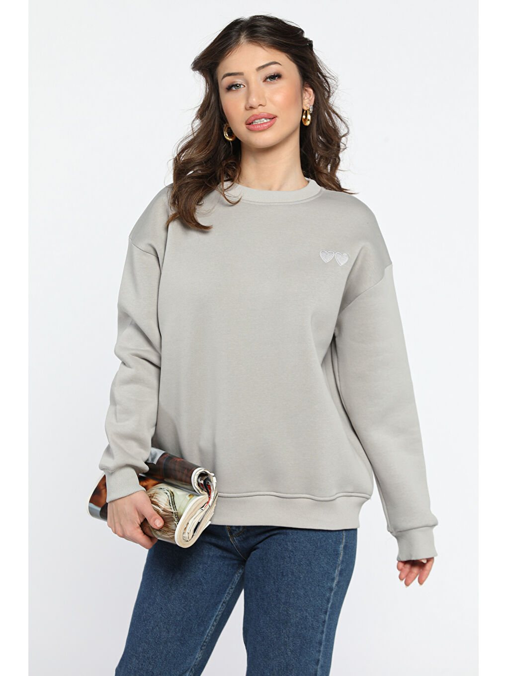 Gri Kalp Nakışlı Üç İplik Şardonlu Kadın Sweatshirt