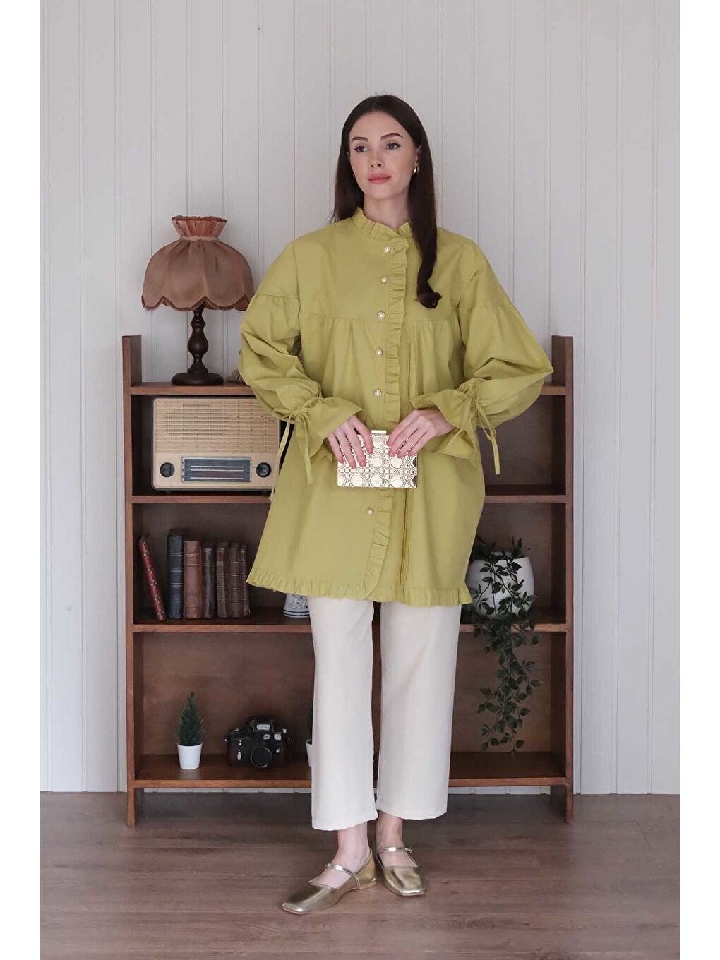 Soft Yeşil Kolu Büzgülü Gömlek-4