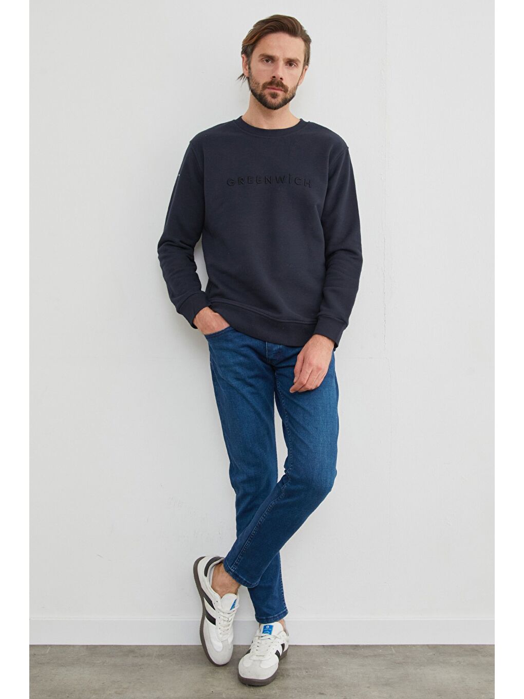Lacivert Greenwich Yazı Nakışlı Bisiklet Yaka Sweatshirt-2