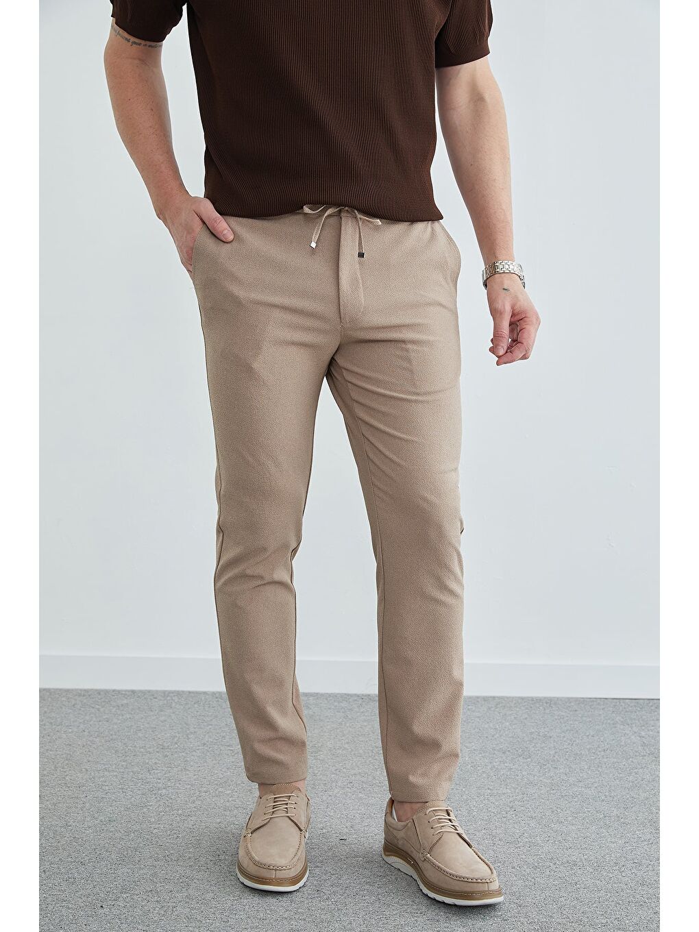 Bej Beli Bağcıklı Dokulu Pantolon-1