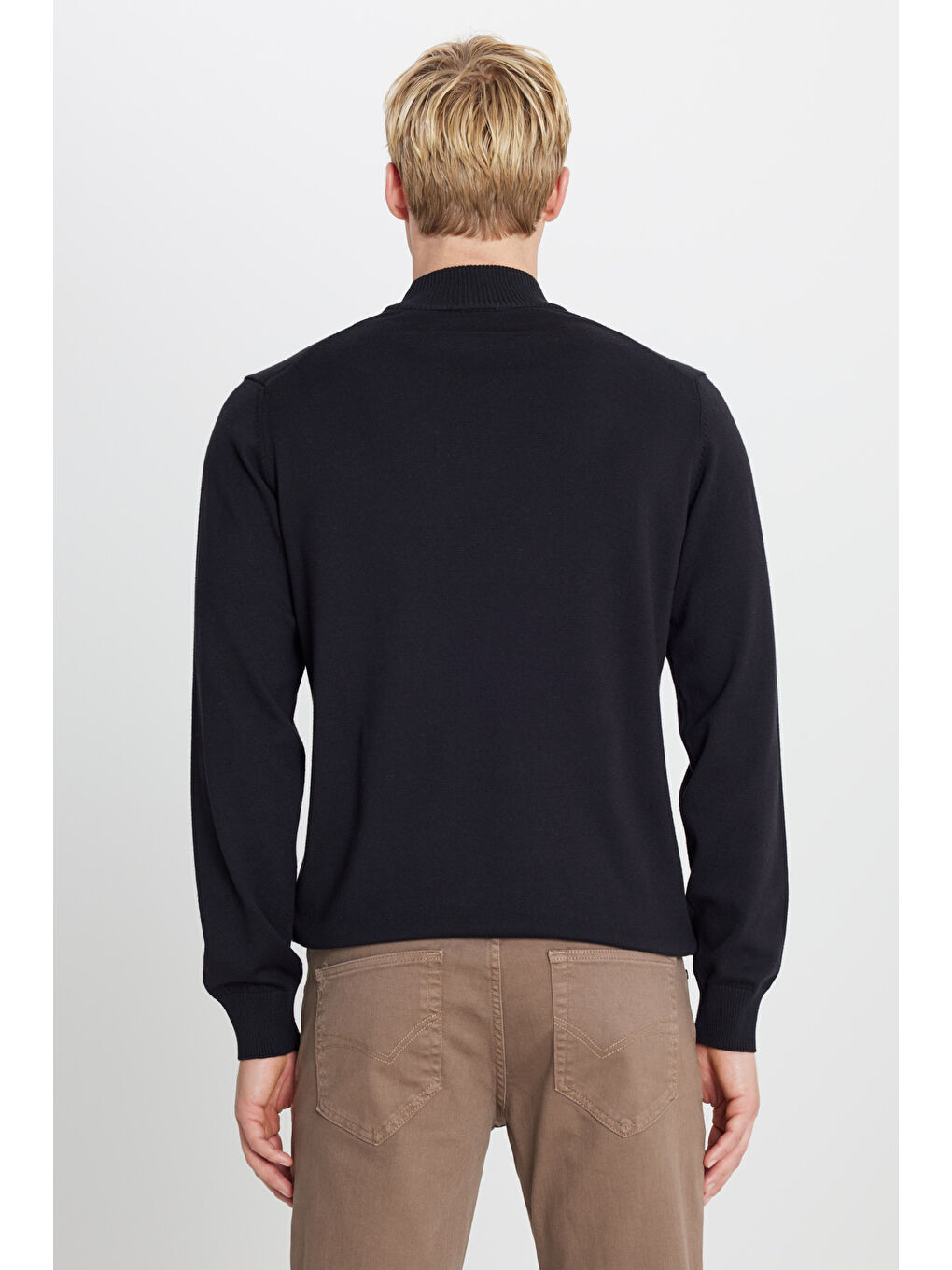 Erkek Siyah Pamuklu Standart Fit Normal Kesim Yarım Balıkçı Yaka Triko Kazak-4