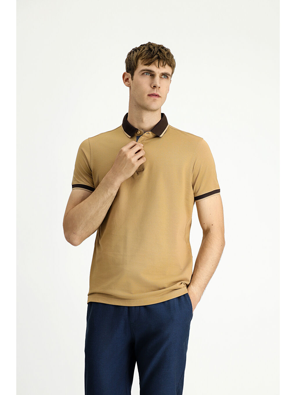 Bej Polo Yaka Regular Fit Desenli Pamuklu Tişört