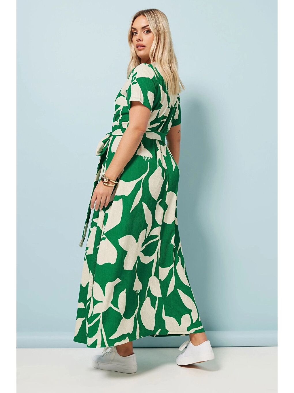 Yeşil Büyük Beden V Yaka Çiçek Desenli Bürümcük Kumaş Elbise 304074-4