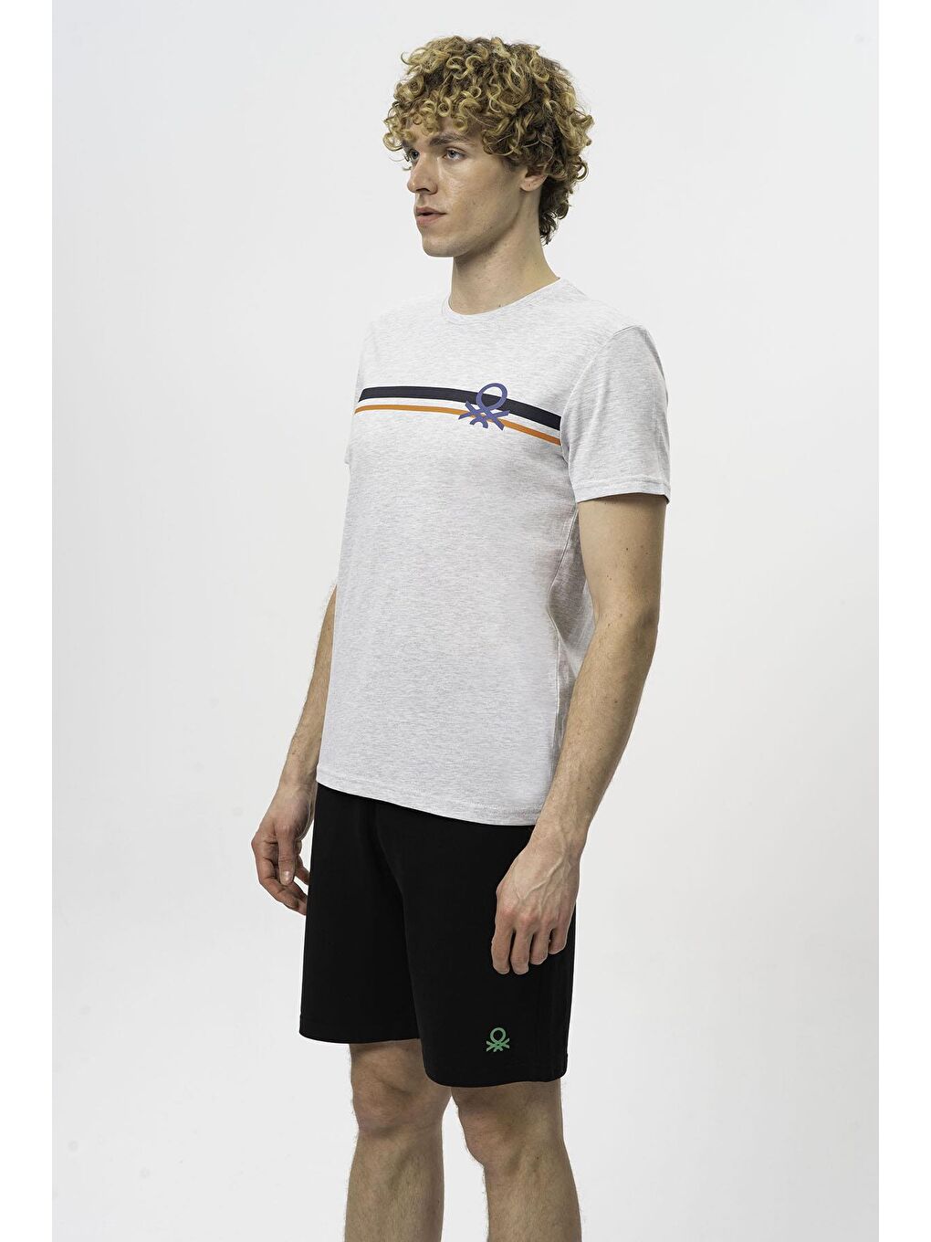 Gri Bisiklet Yaka Kısa Kollu Baskılı Erkek Tişört-1