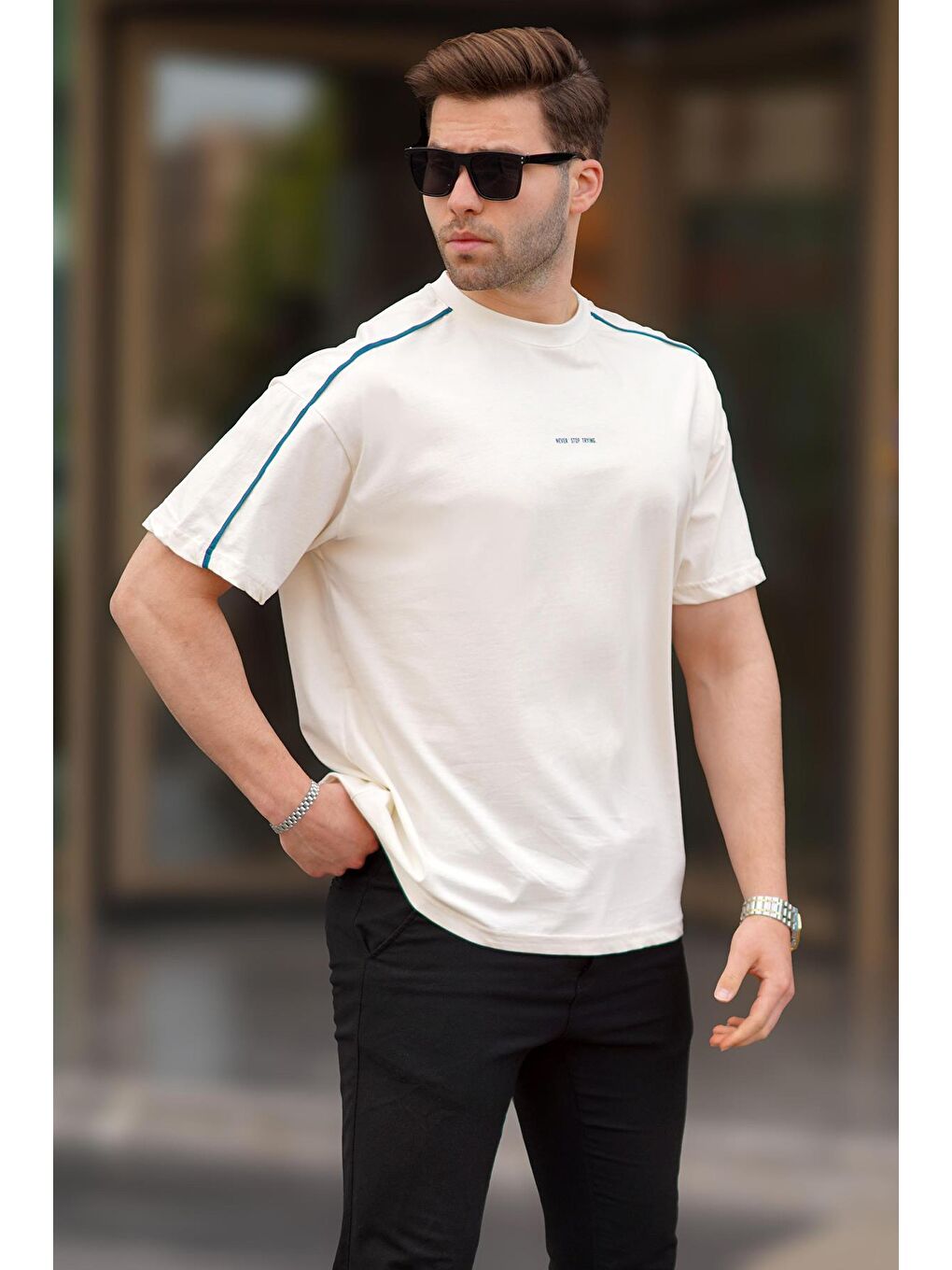 Ekru Oversize Bisiklet Yaka %100 Pamuk Tişört 7009-1