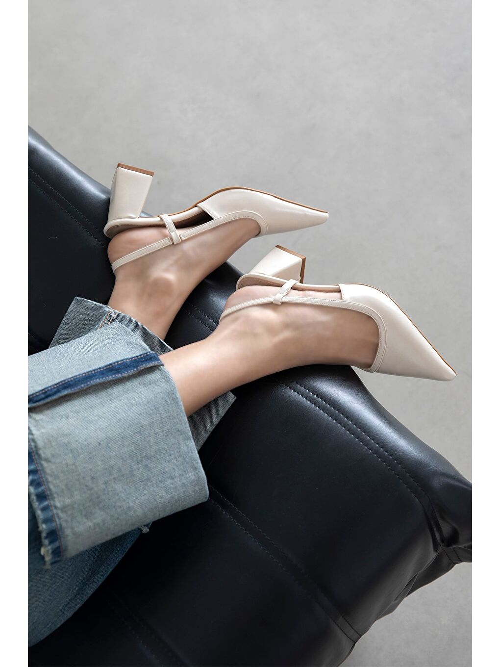 Karla Kadın Topuklu Kırışık Deri Ayakkabı Bej-1