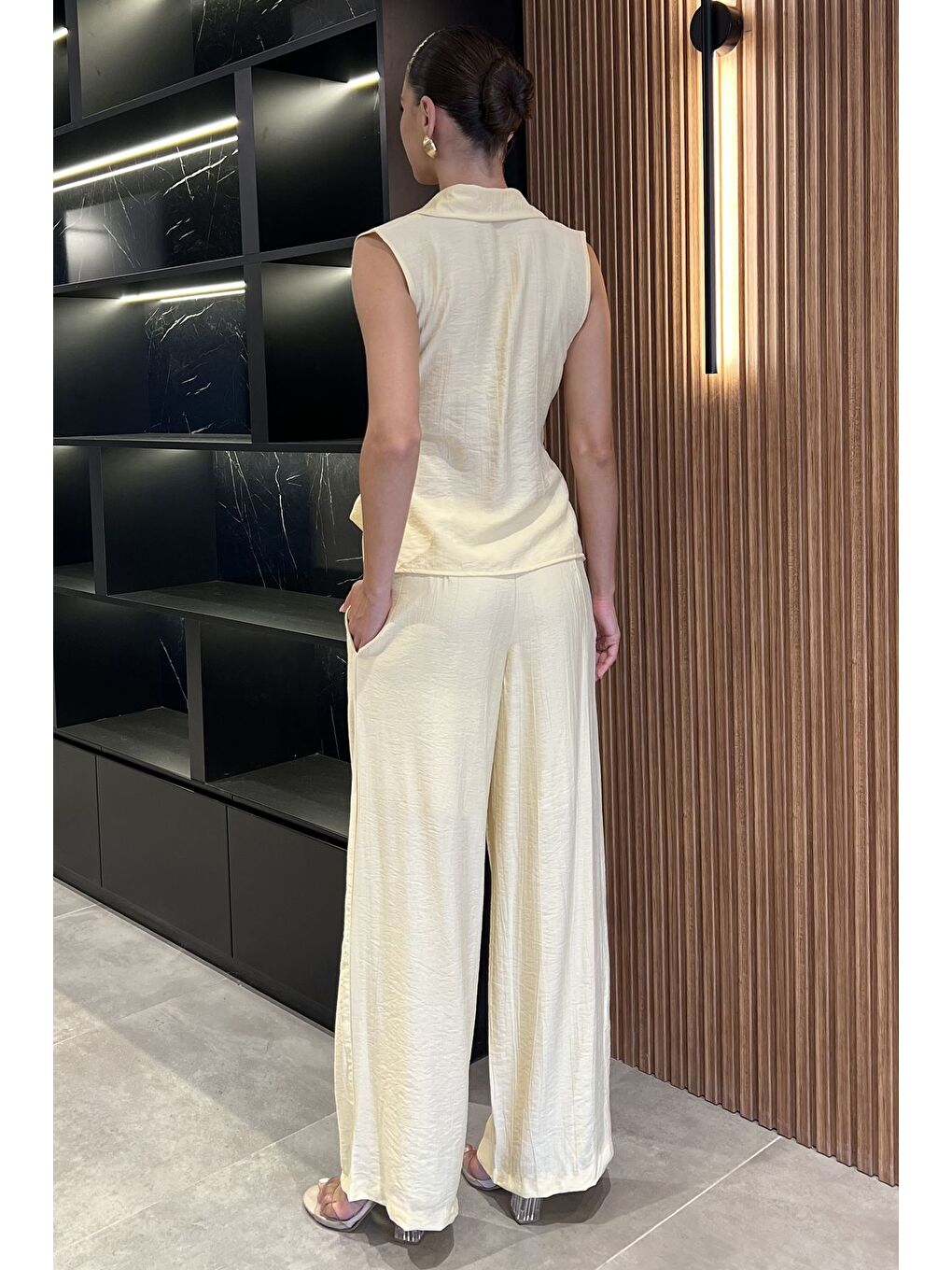 Sarı Kadın Kruvaze Yaka Bağlama Detaylı Bluz Pantolon İkili Takım-2