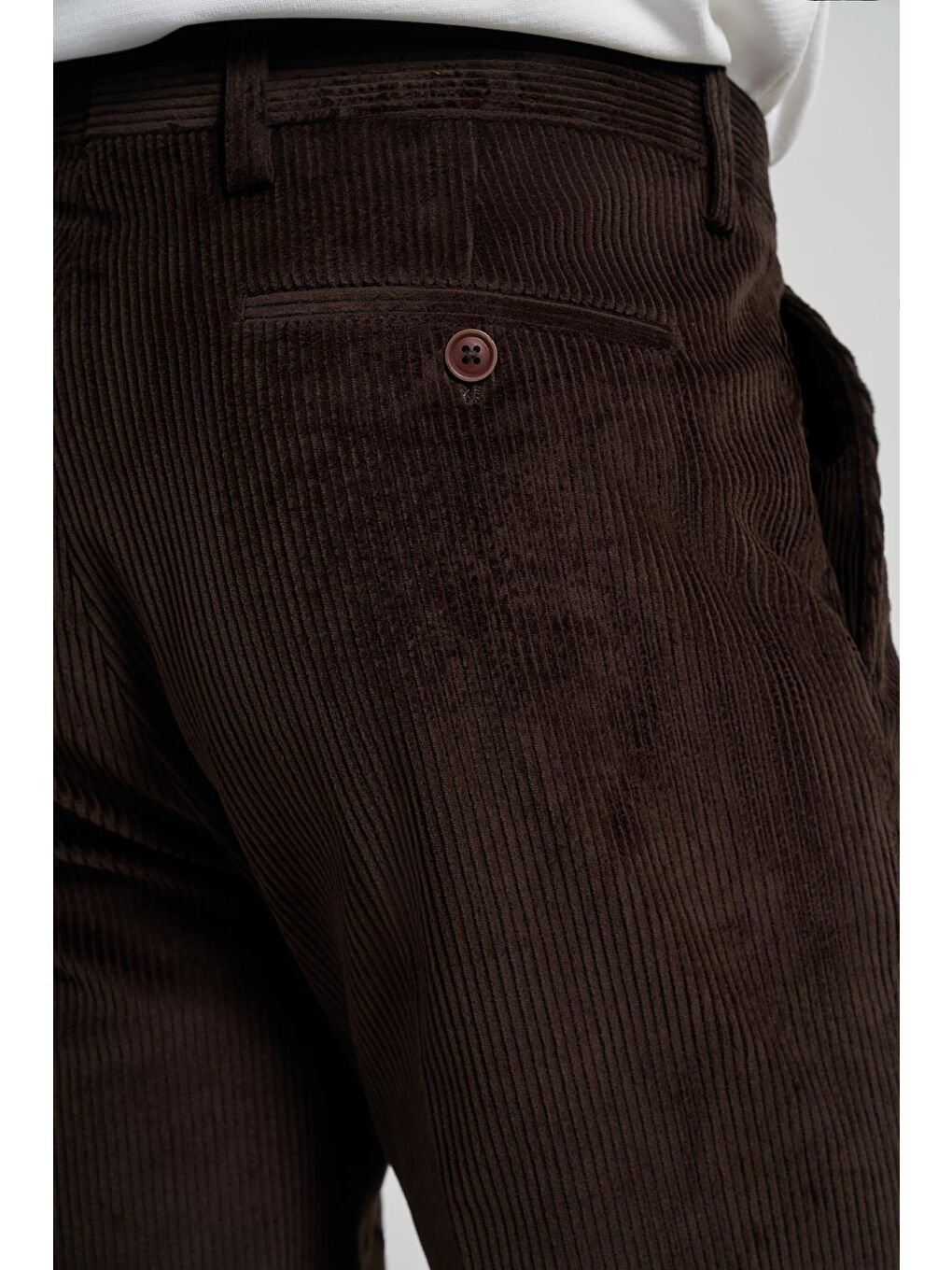 Koyu Kahverengi Pamuklu Yandan Cepli Comfort Fit Kadife Erkek Pantolon 1003245160-3