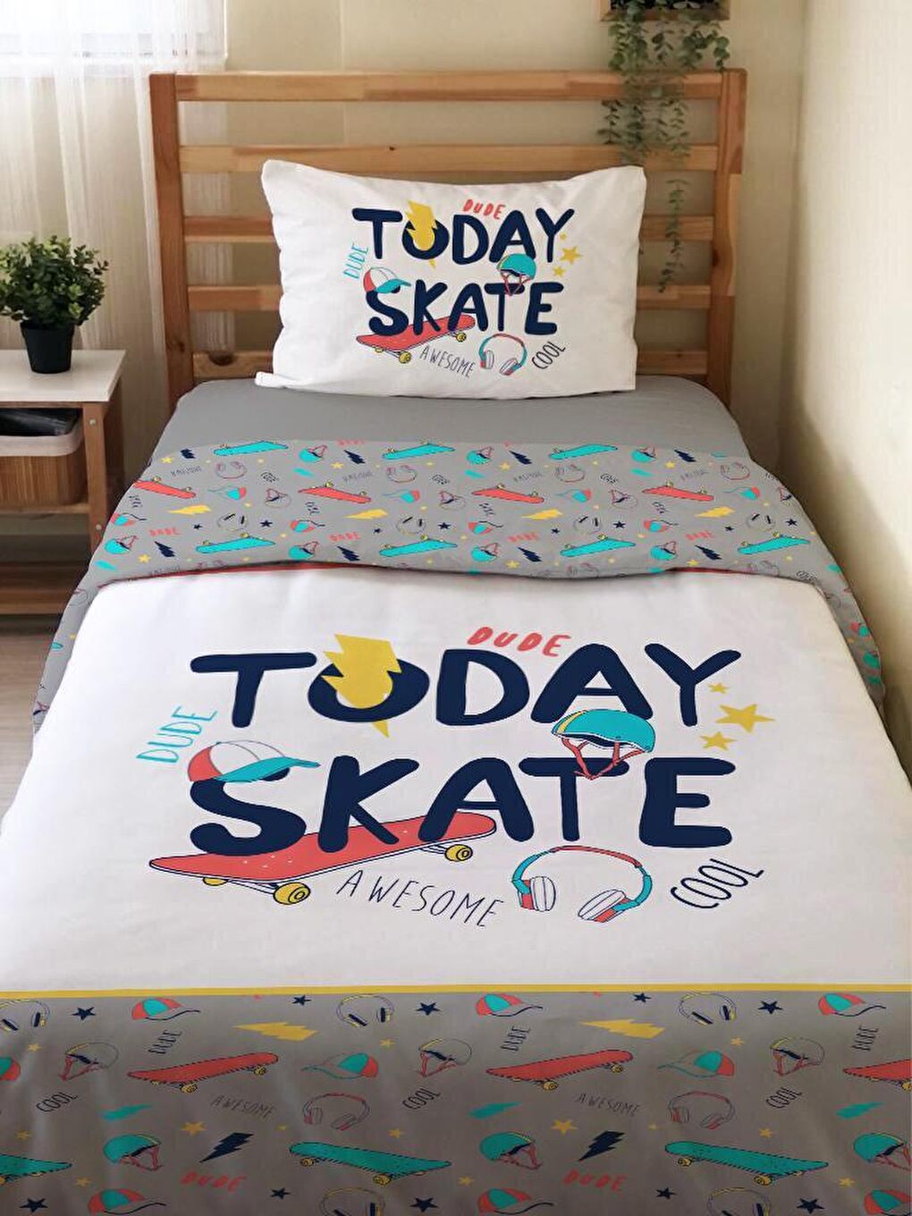 Karışık Çift Taraflı Çocuk Desenli Çarşafsız Takım Tek Kişilik Nevresim Takımı 160x220 Cm