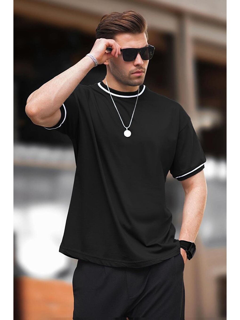 Siyah Bisiklet Yaka Kol Boyun Şeritli Overfit %100 Pamuk Tişört 7024-1