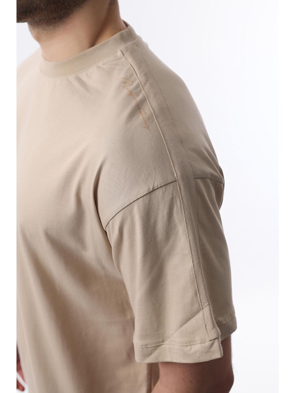 Bej Erkek Vizon Oversize Şerit Detaylı Basic %100 Pamuk Tişört 7023-3