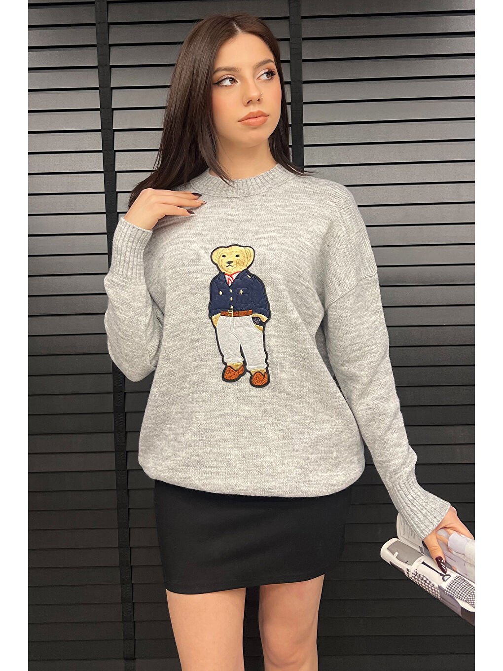 Gri Aplike Ayılı Kadın Triko Kazak-1