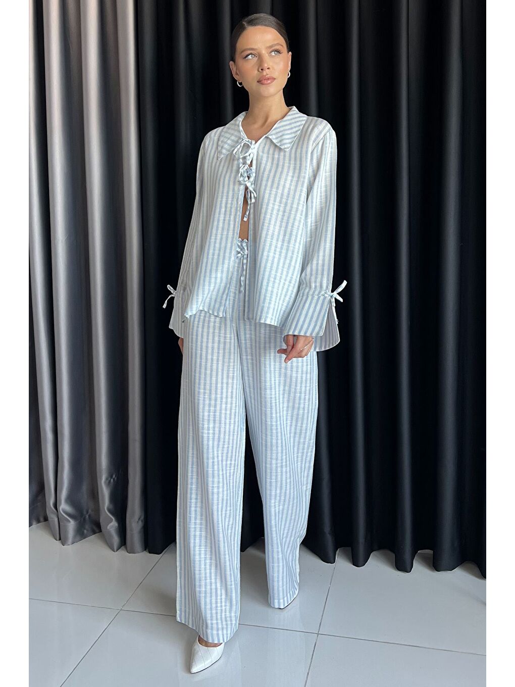 Mavi Ön Bağlamalı Çizgili Bluz Pantolon İkili Takım-1