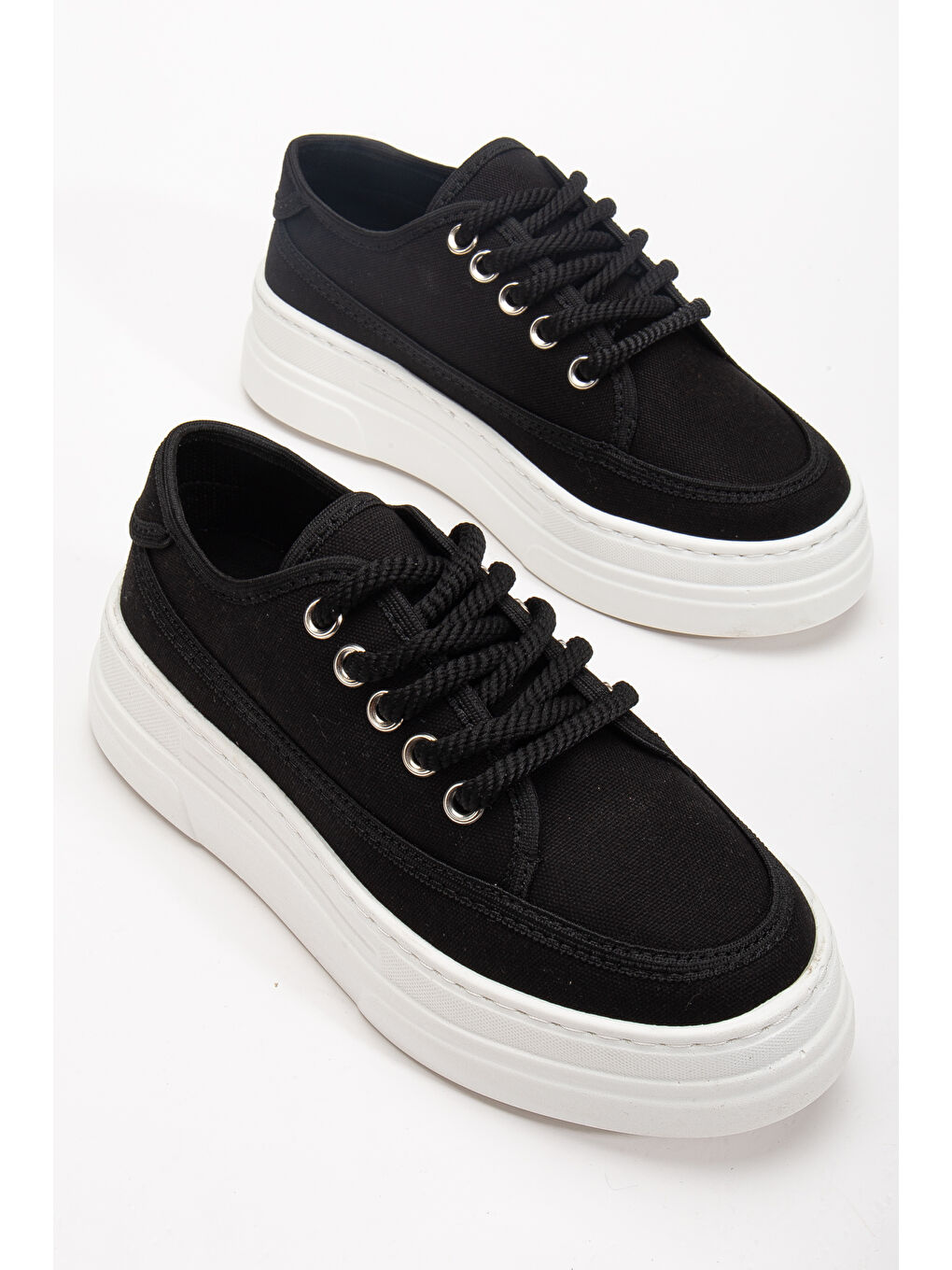 Kadın Siyah Poli Taban Keten Halat Bağcıklı Spor Ayakkabı-2