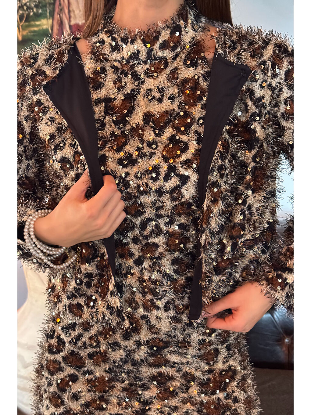 Bej Kadın Pullu Ve Sakallı Leopar Desen Astarlı Ceket-2