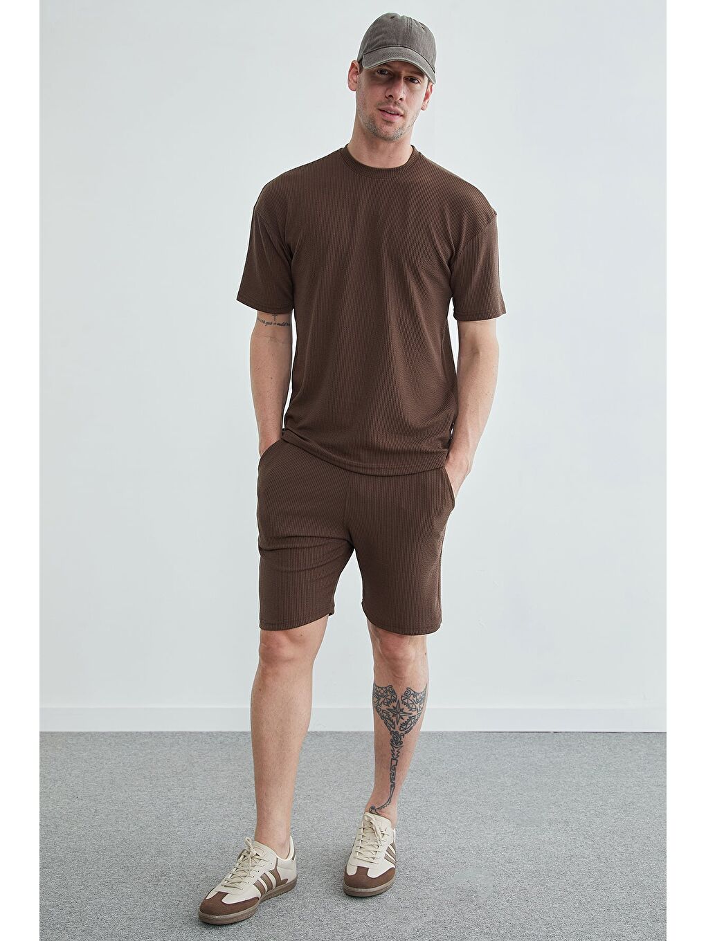 Kahverengi Beli Lastikli Fitilli Şort-4