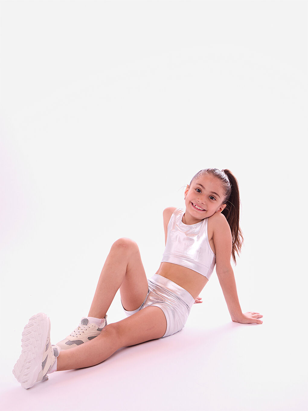 Gri Shinette Parlak Şort-3