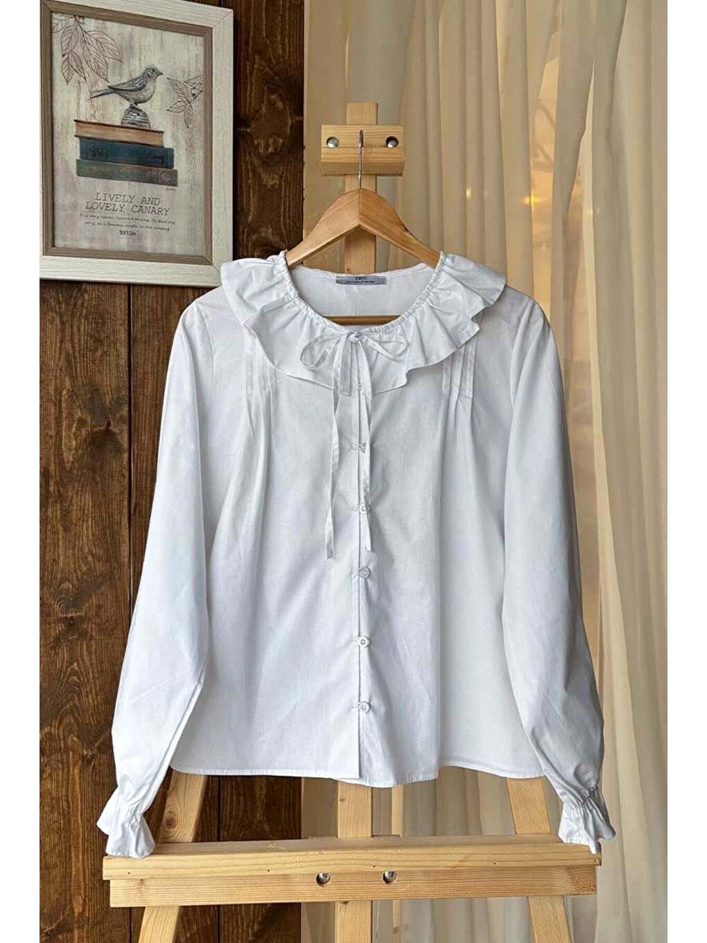 Beyaz Bebe Yaka Fiyonklu Gömlek-5