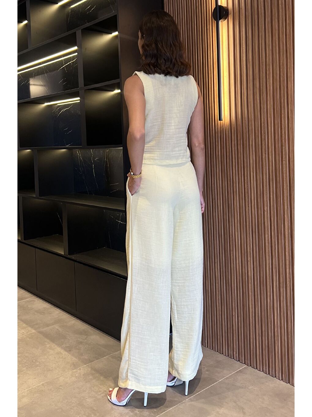 Sarı Kruvaze Yaka Keten Yelek Pantolon İkili Takım-3