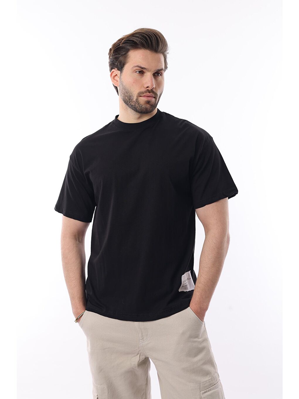 Siyah Bisiklet Yaka Pamuklu Arma Deyatlı Overfit %100 Pamuk Tişört 7019