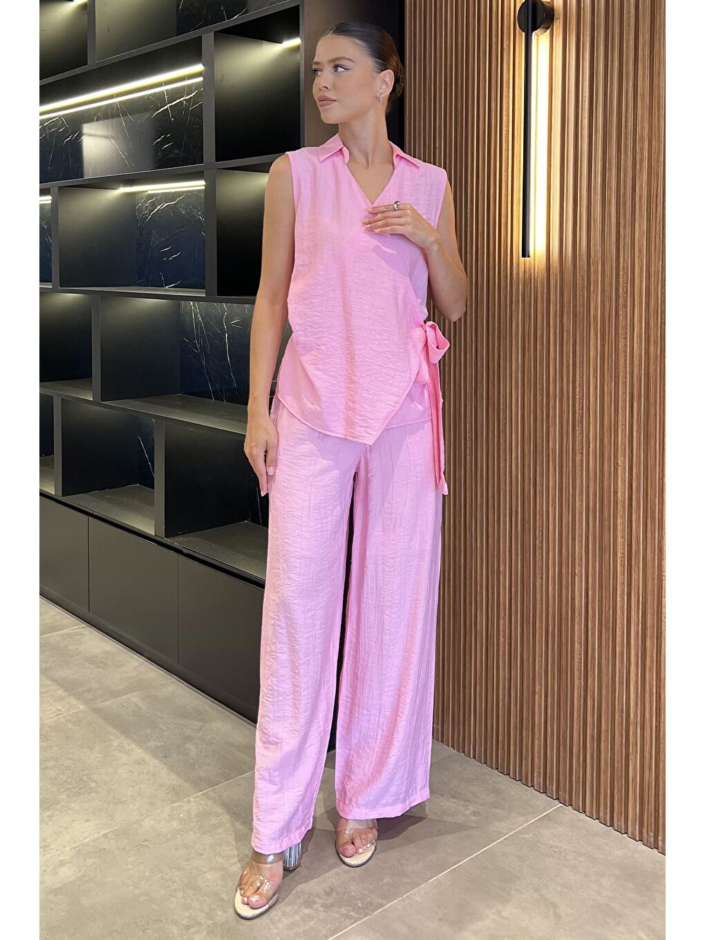 Pembe Kadın Kruvaze Yaka Bağlama Detaylı Bluz Pantolon İkili Takım-1