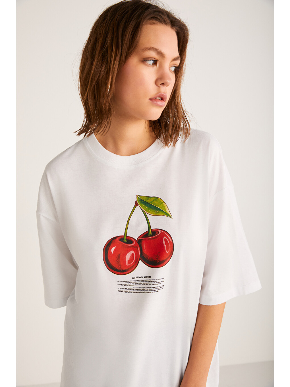 Beyaz ODALYS Kadın %100 Organik Pamuklu Oversize Fit Bol Kesim Kiraz Baskılı Bisiklet Yaka BEYAZ T-Shirt-2