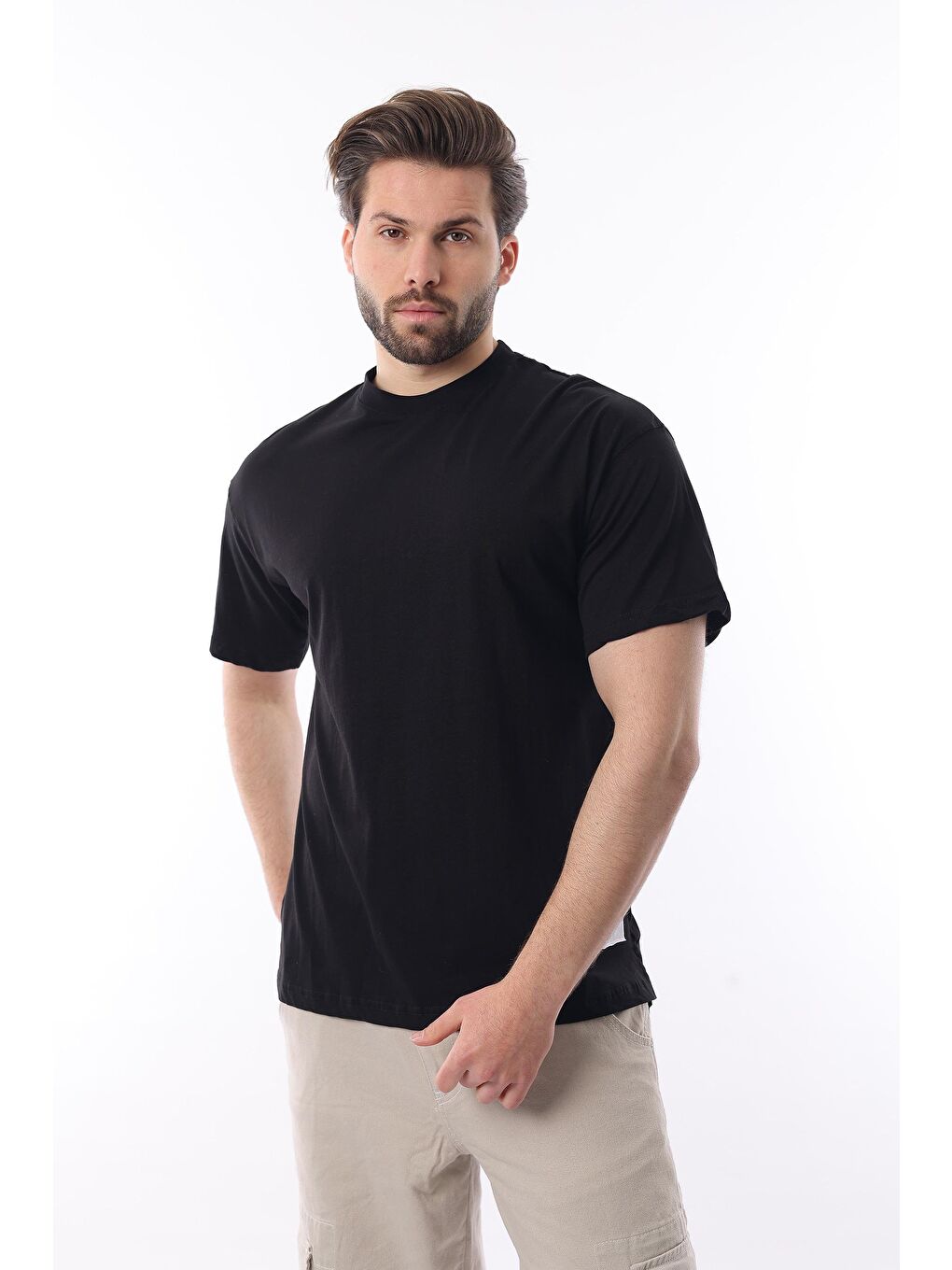 Siyah Bisiklet Yaka Pamuklu Arma Deyatlı Overfit %100 Pamuk Tişört 7019-3