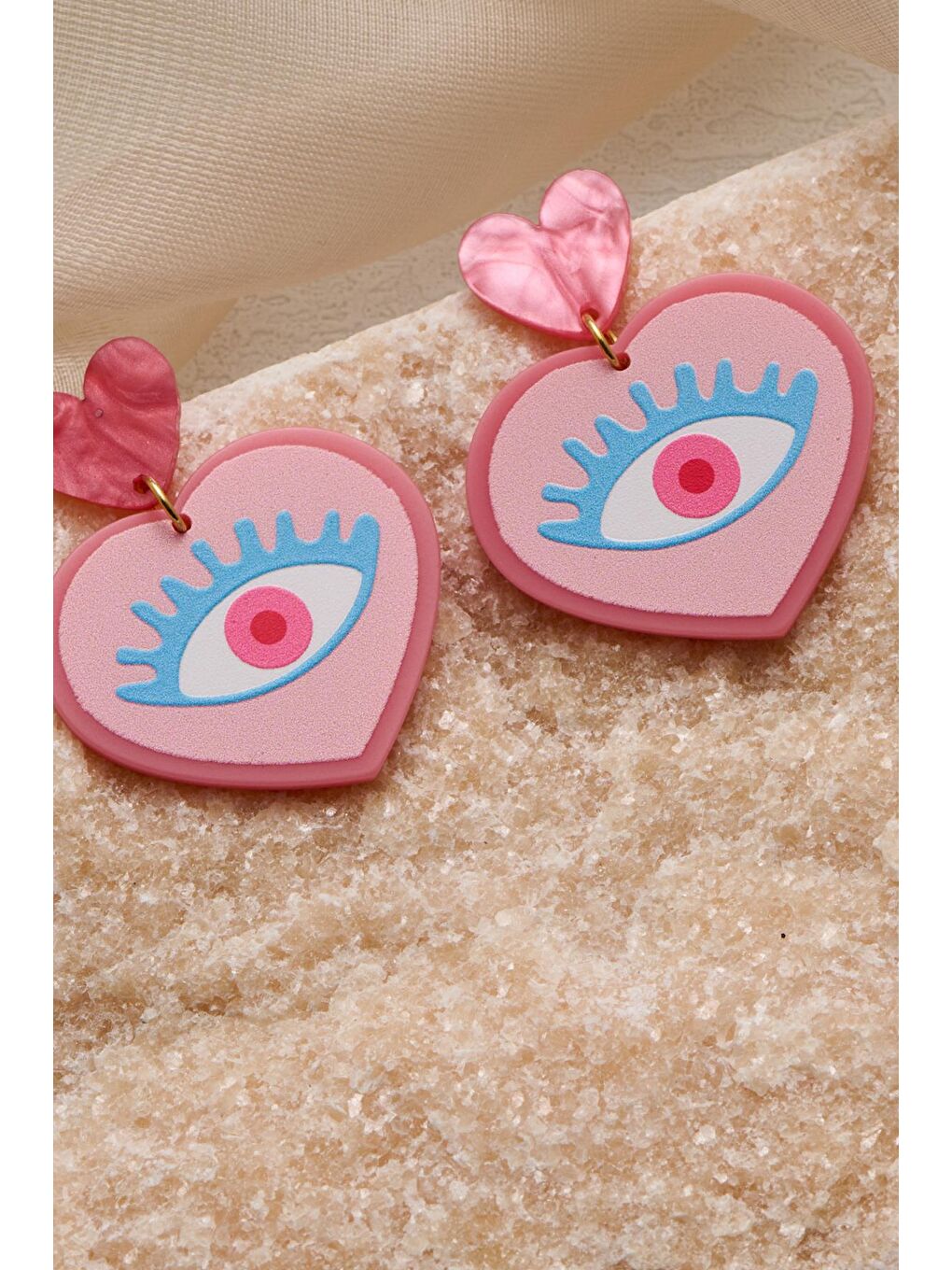 Tatlı Pembe Göz Detaylı Asetat Küpe-2