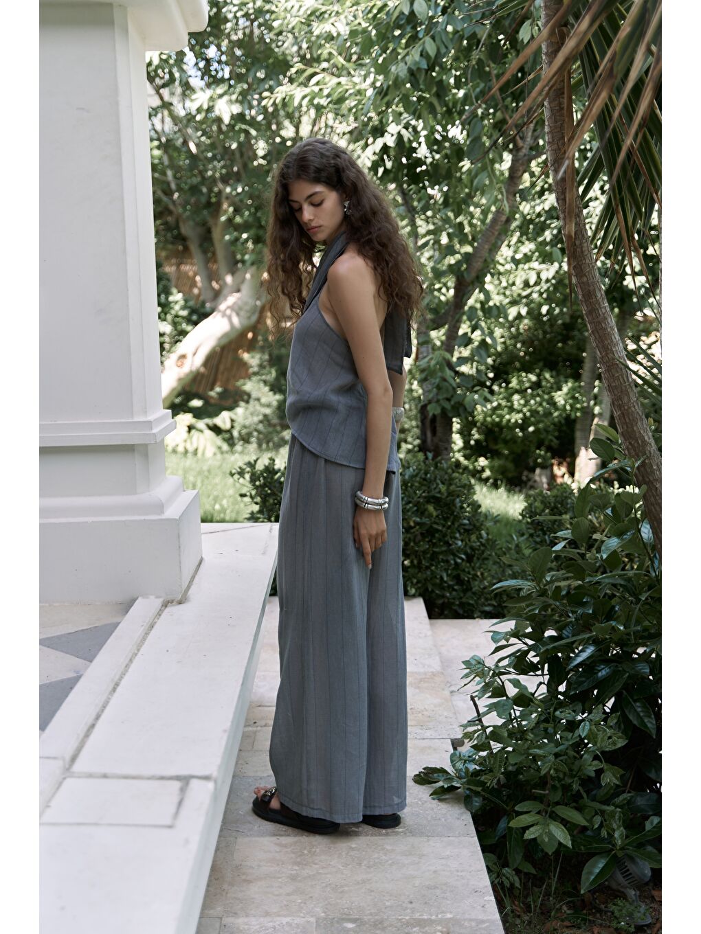 Gri Cadhas Boyundan Bağlamalı Füme Crop Pantolon Takım-2