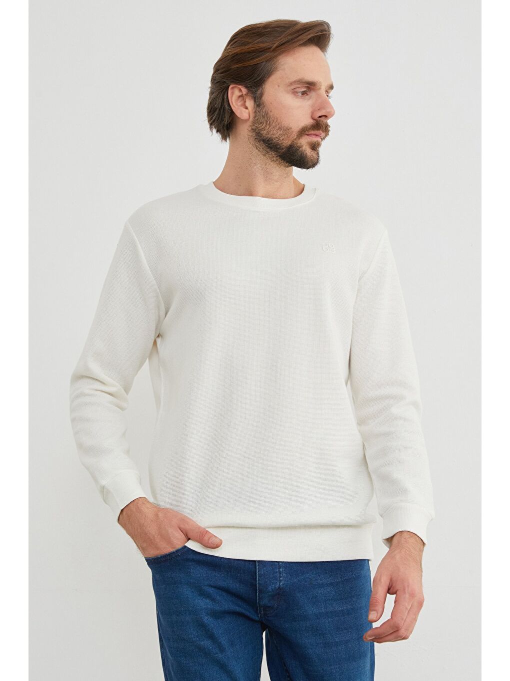 Ekru Kabartma Baskılı Bisiklet Yaka Kazak-1