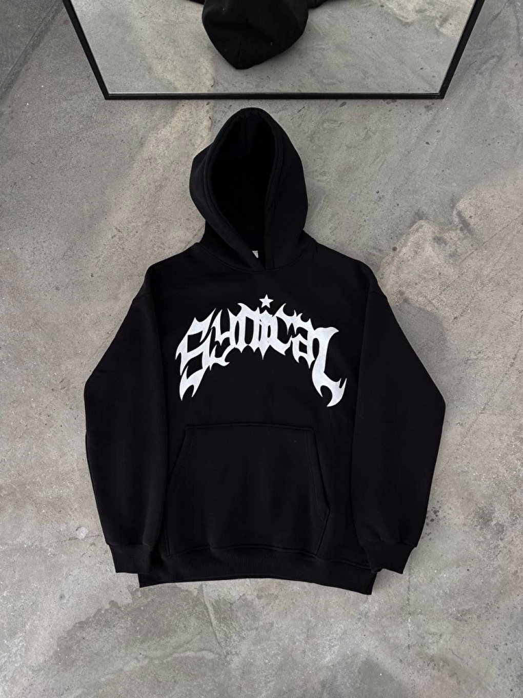 Üç İplik Kapüşonlu Baskılı Oversize Sweatshirt- Siyah-1
