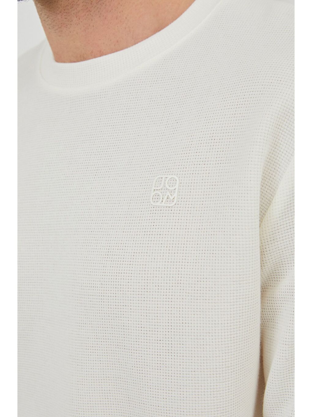 Ekru Kabartma Baskılı Bisiklet Yaka Kazak-3