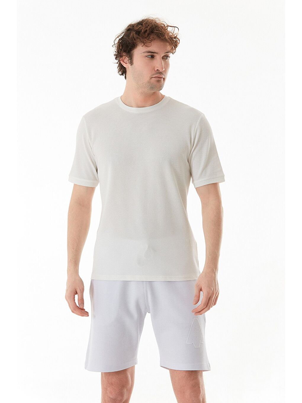 Ekru Petek Kumaş Bisiklet Yaka Tişört-1