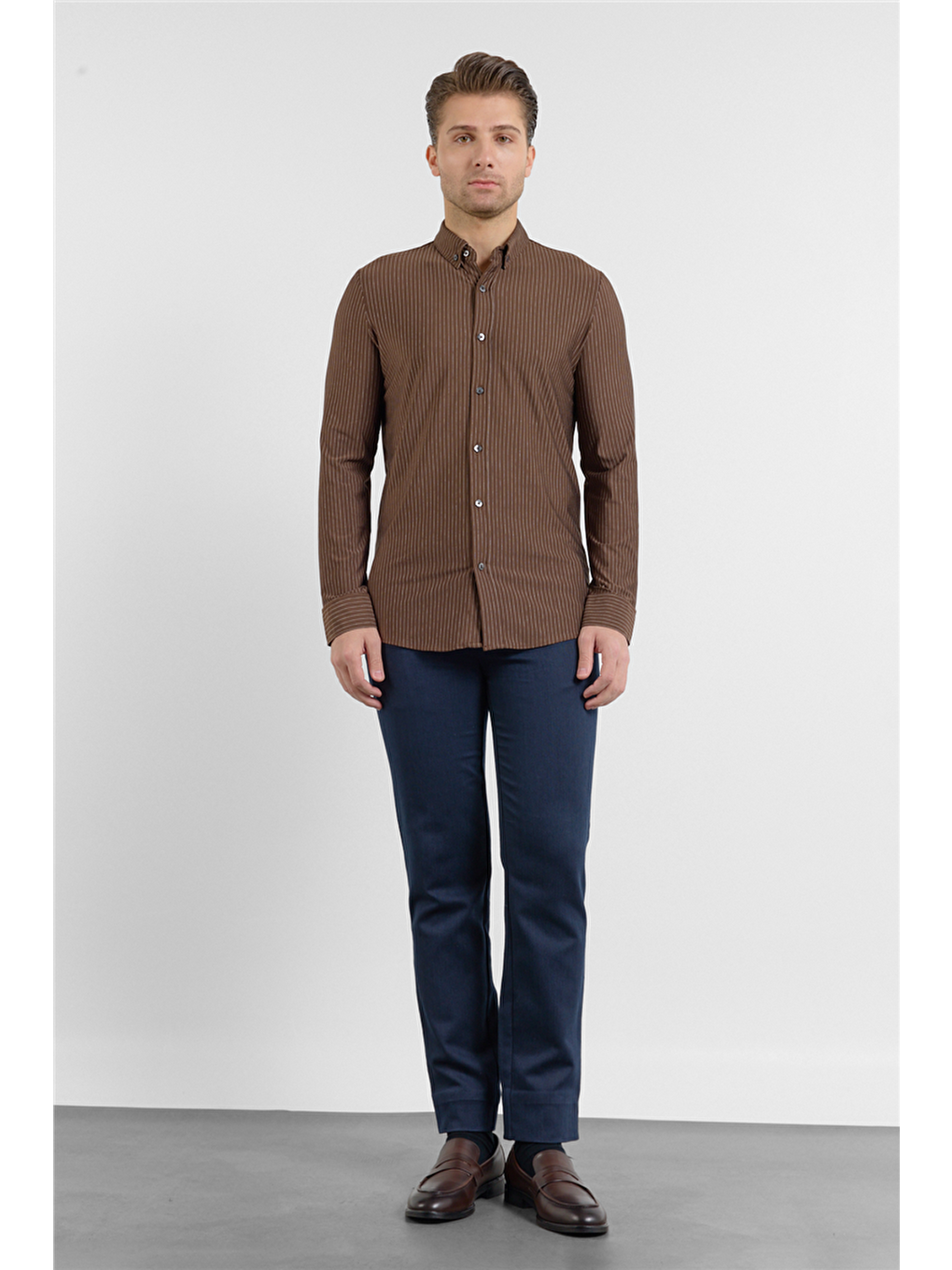 Kahverengi Çizgili Desen İtalyan Yaka Uzun Kol Torba Cep Standart Fit Esnek Gömlek 1004260157-1