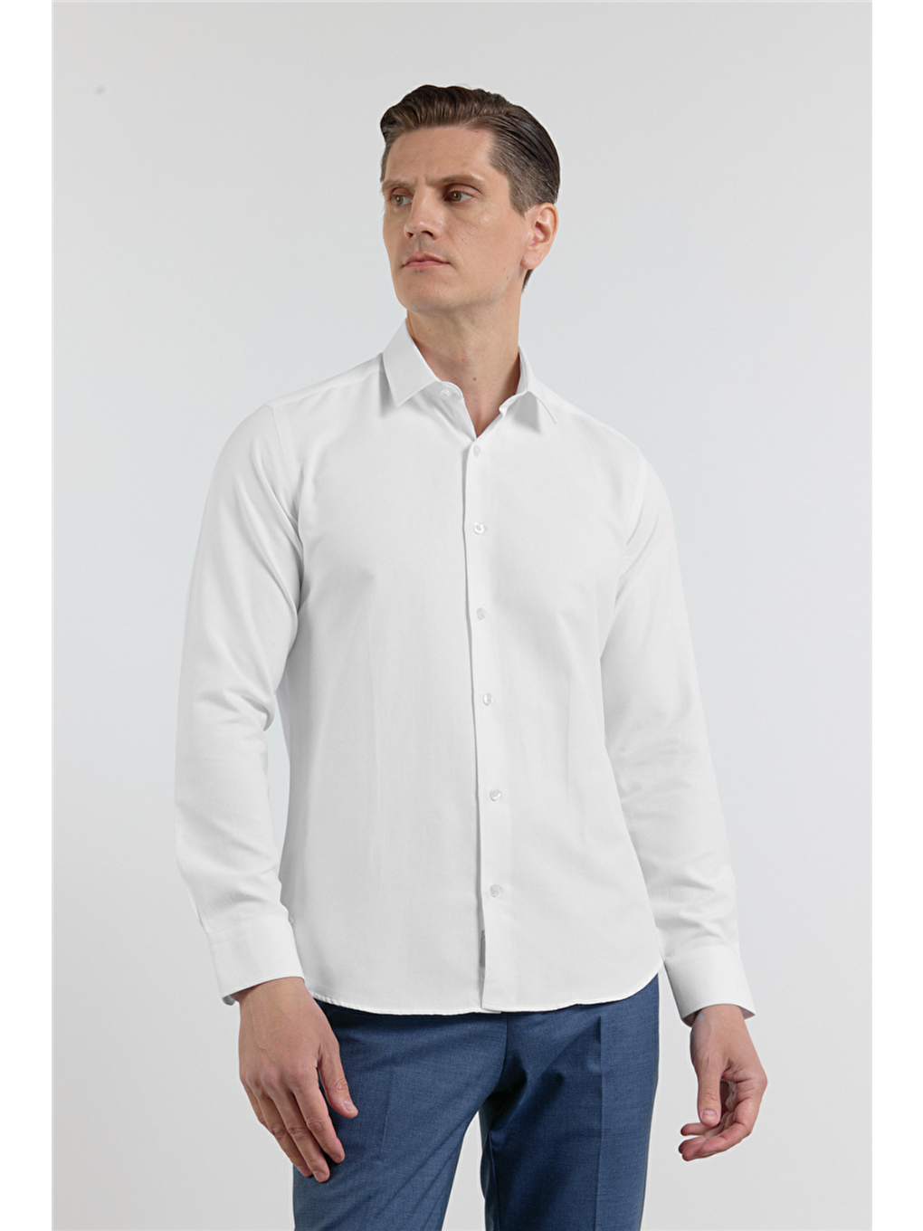 Beyaz Kendinden Desenli Sert Yaka Uzun Kol Cepsiz Slim Fit Pamuklu Gömlek 1004255283-2