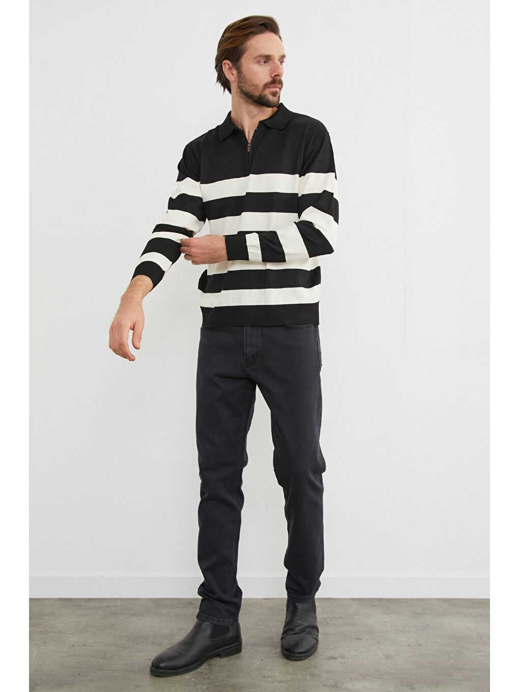 Siyah Çizgili Yarım Fermuarlı Polo Yaka Triko Kazak-2