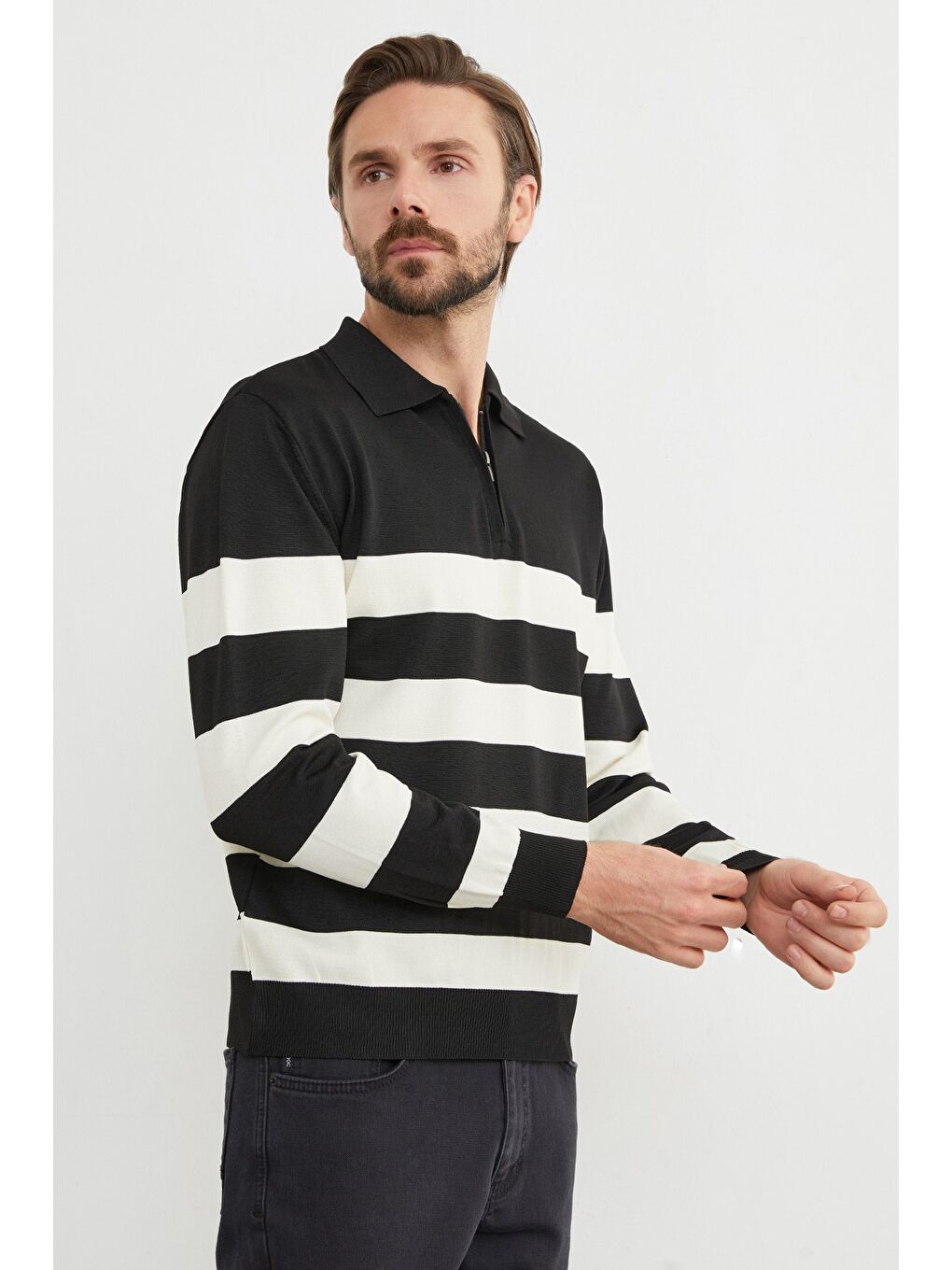 Siyah Çizgili Yarım Fermuarlı Polo Yaka Triko Kazak-3