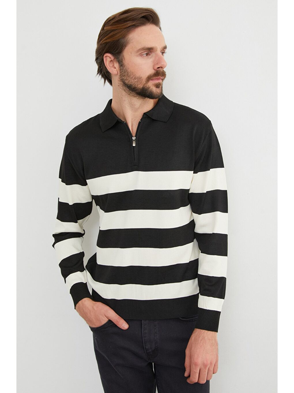 Siyah Çizgili Yarım Fermuarlı Polo Yaka Triko Kazak-4