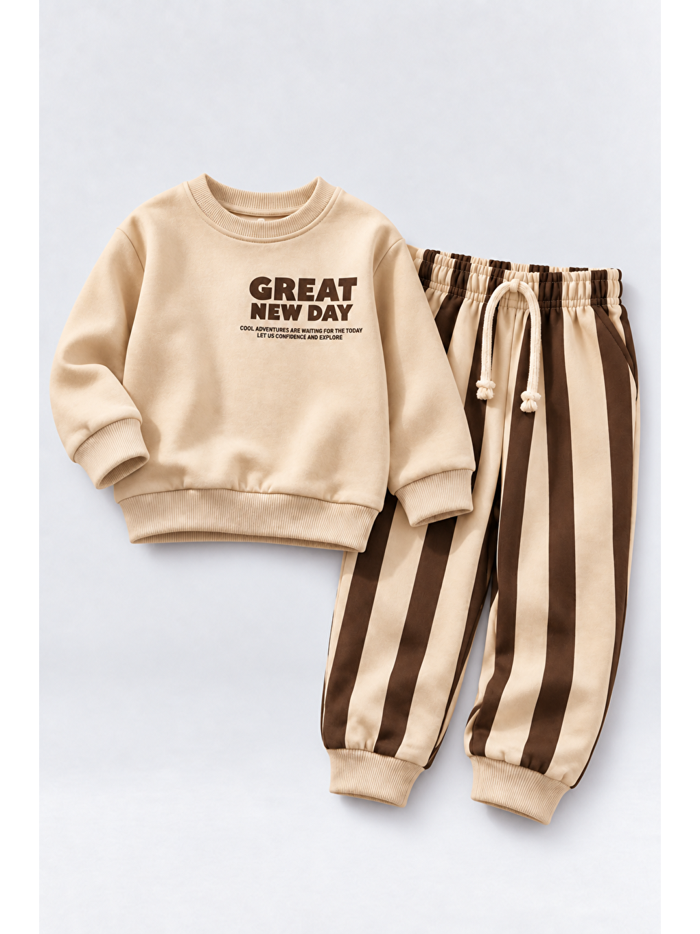 Kahverengi Erkek Çocuk Great New Day Baskılı Sweatshirt Ve Çizgili Eşofman Altı 2’li Takım Ak124-1