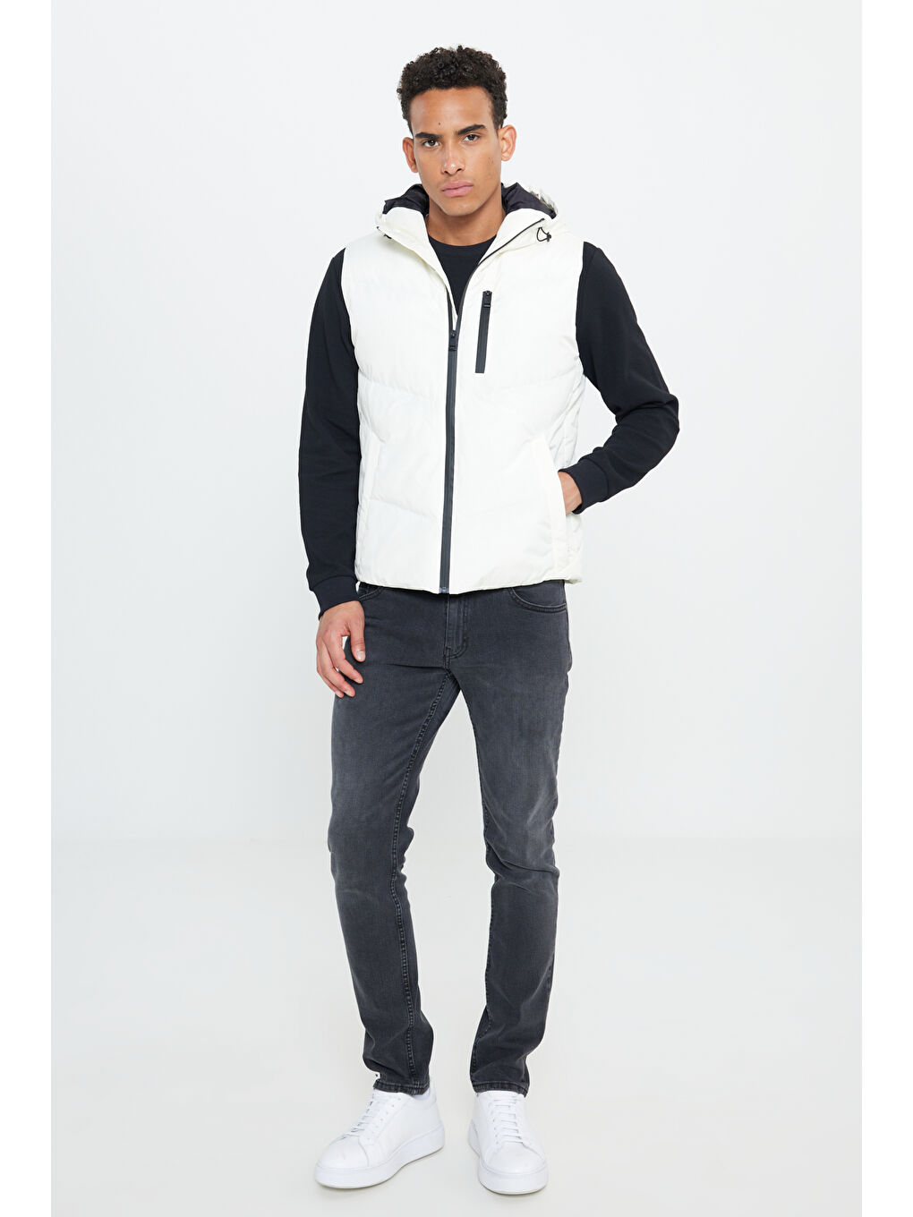 Erkek Ekru Standart Fit Normal Kesim Kapüşonlu Yelek-1